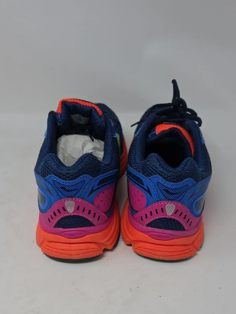 Saucony Oni 9 Navy Blue Sneakers with Orange, Pink and Lime Accents Size 6.5Y